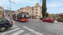 Vista exterior de Pis en venda en Cenes de la Vega amb Terrassa i Balcó