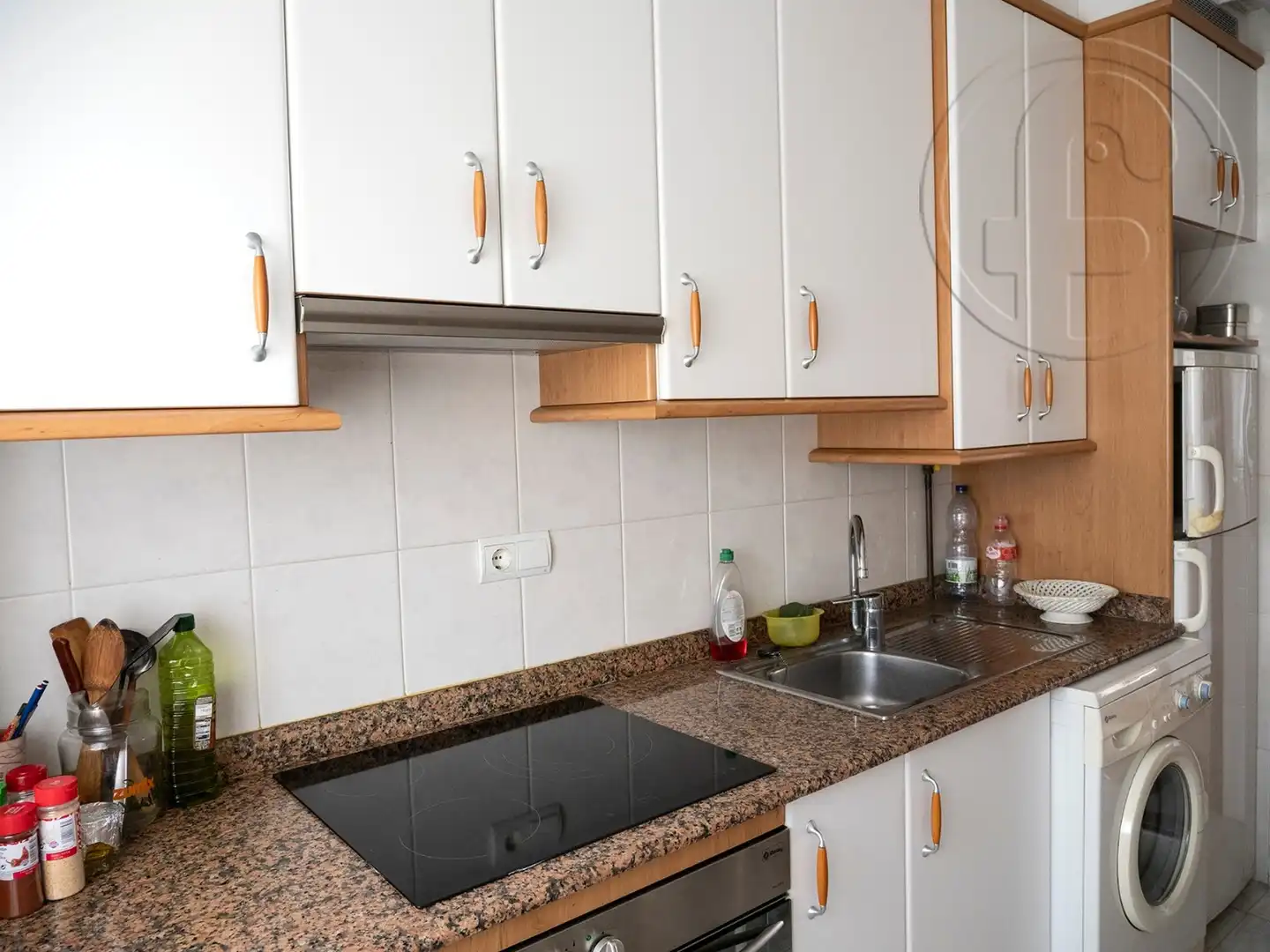 Cuina de Pis de lloguer en Santander amb Calefacció, Parquet i Moblat