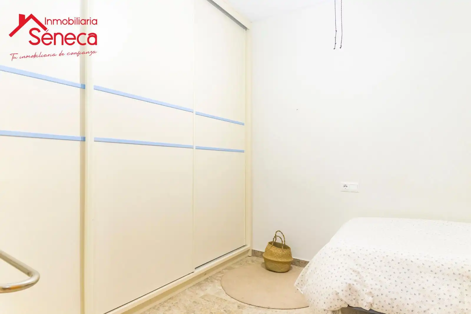 Schlafzimmer von Einfamilien-Reihenhaus zum Verkauf in Córdoba mit Klimaanlage, Heizung und Terrasse