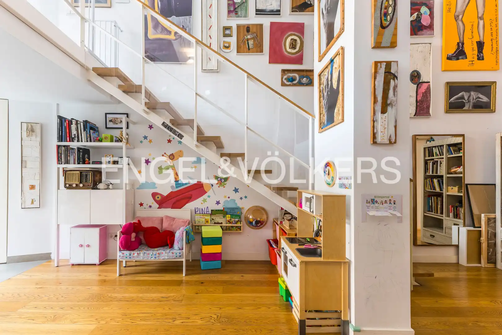 Living room of Duplexes for sale in Madrid  with Heating and Storage room