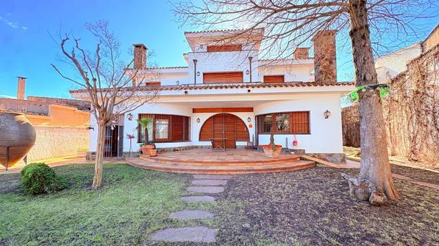 Casa-chalet en Venta en El Racó - Sant Feliu del Racó