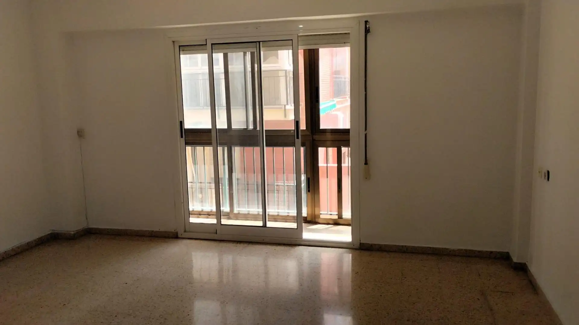 Habitación de Piso en venta en Valencia con Aire acondicionado y Balcón