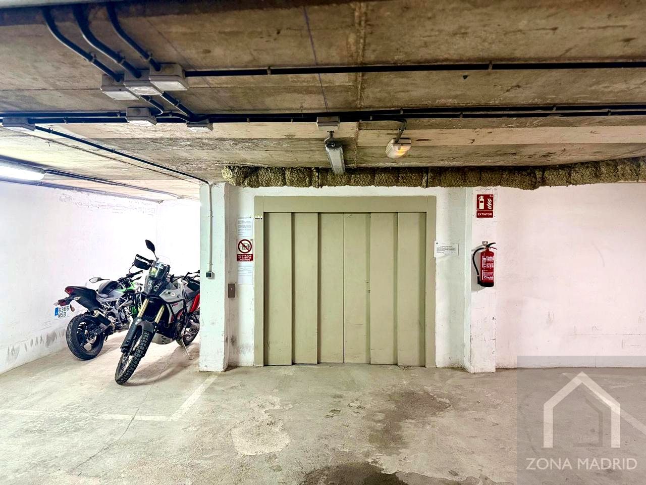 Parking of Garage for sale in  Madrid Capital