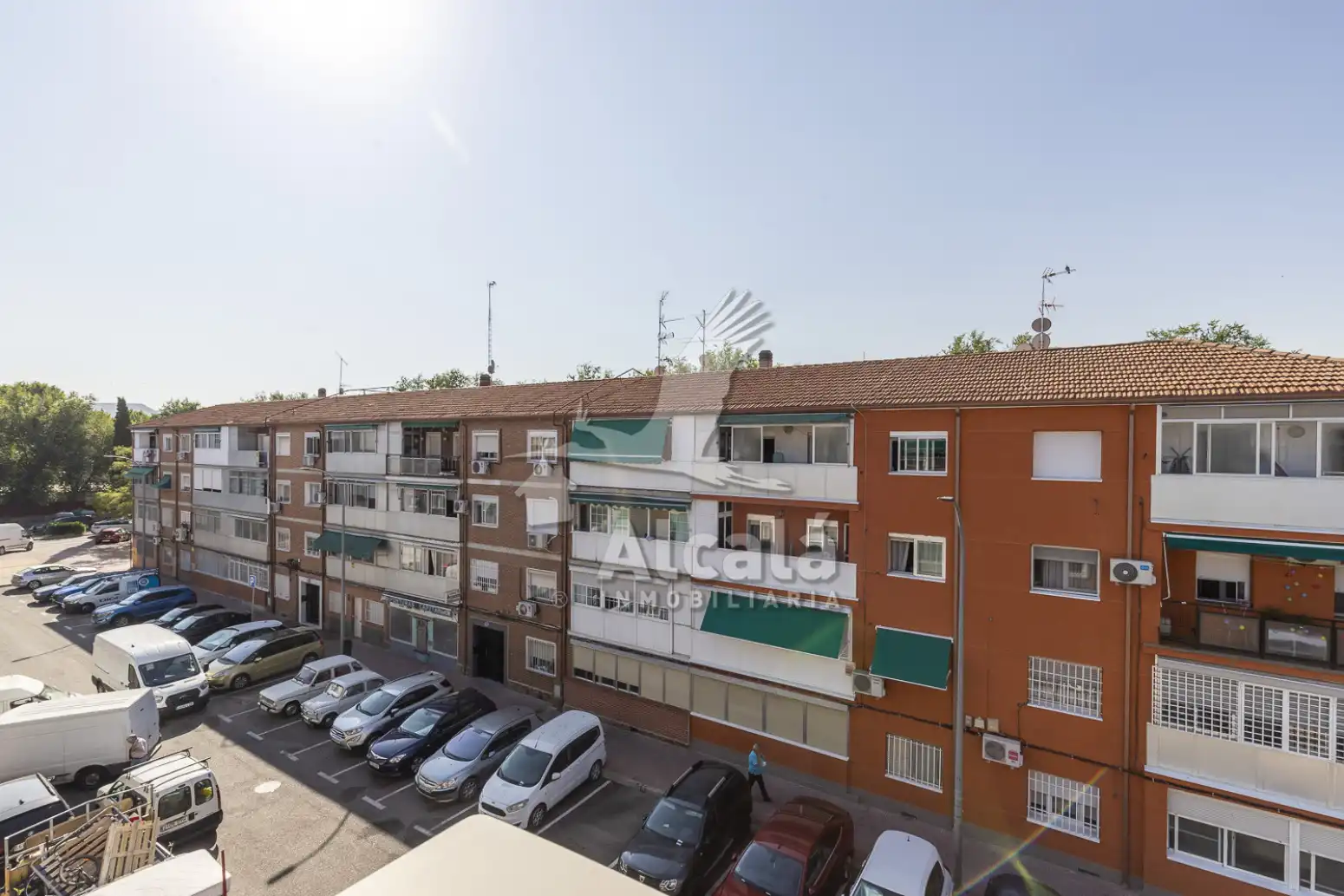Vista exterior de Pis en venda en Alcalá de Henares amb Aire condicionat, Calefacció i Terrassa