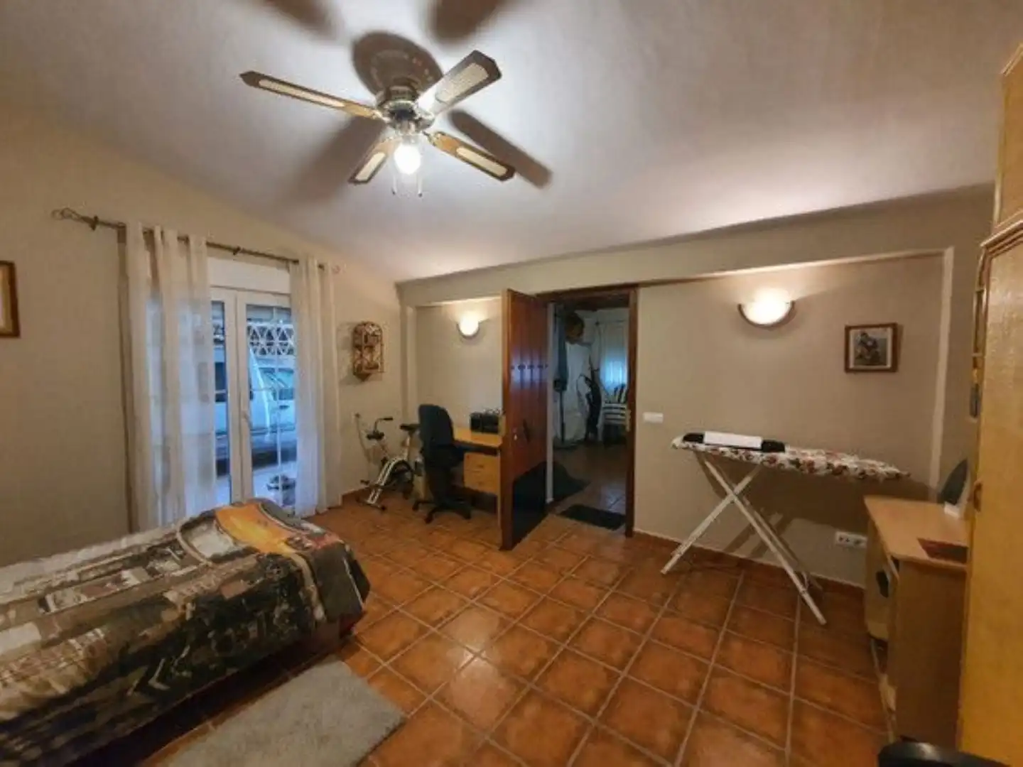 Commercial properties for sale in Yunquera  with Air Conditioner