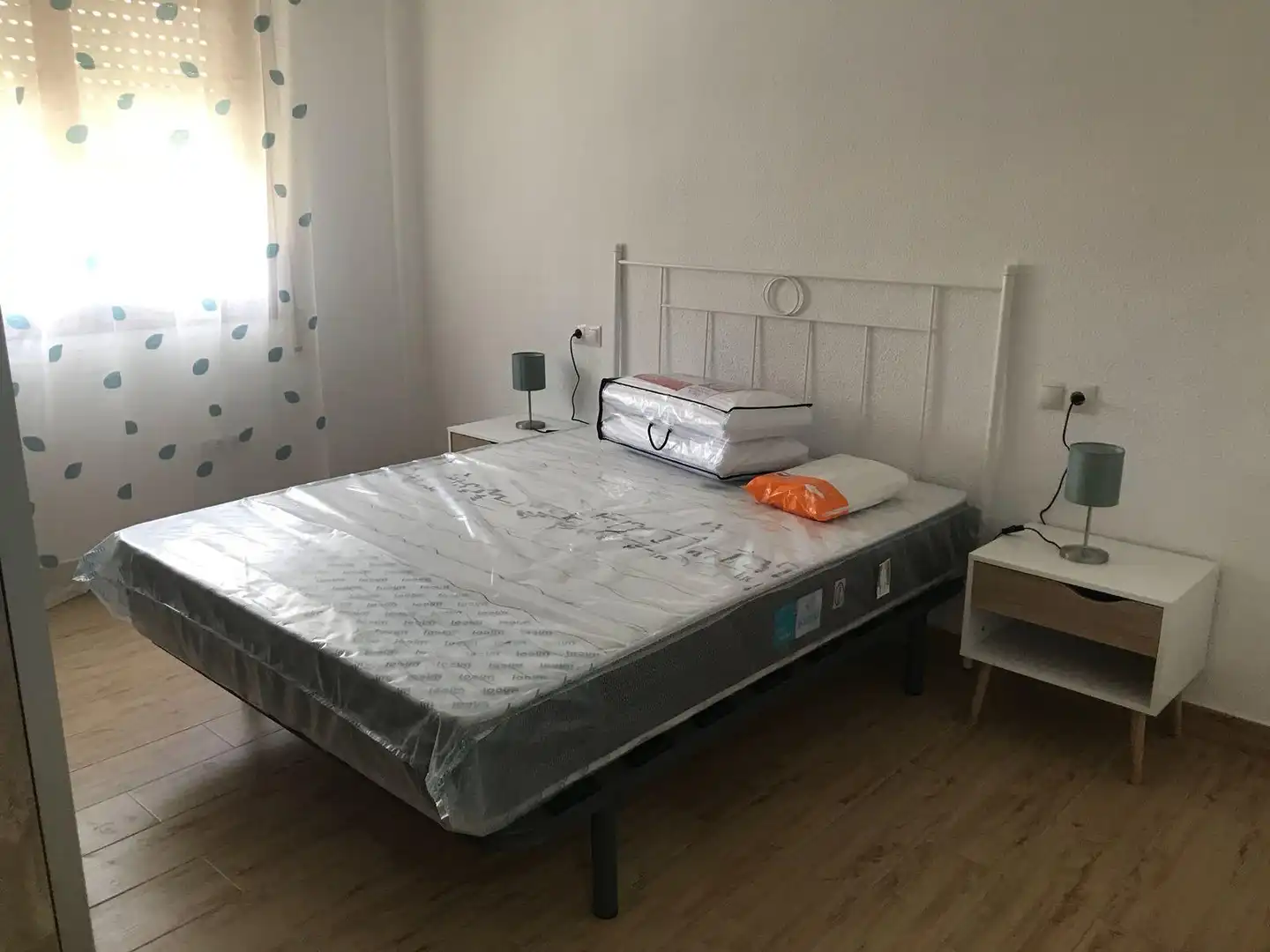 Habitación de Piso en venta en Granada con Amueblado, Horno y Lavadora
