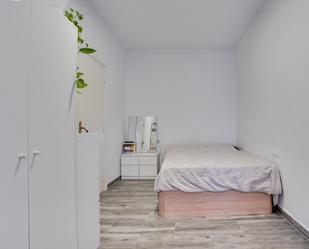 Bedroom of Flat for sale in  Barcelona Capital  with Terrace and Balcony