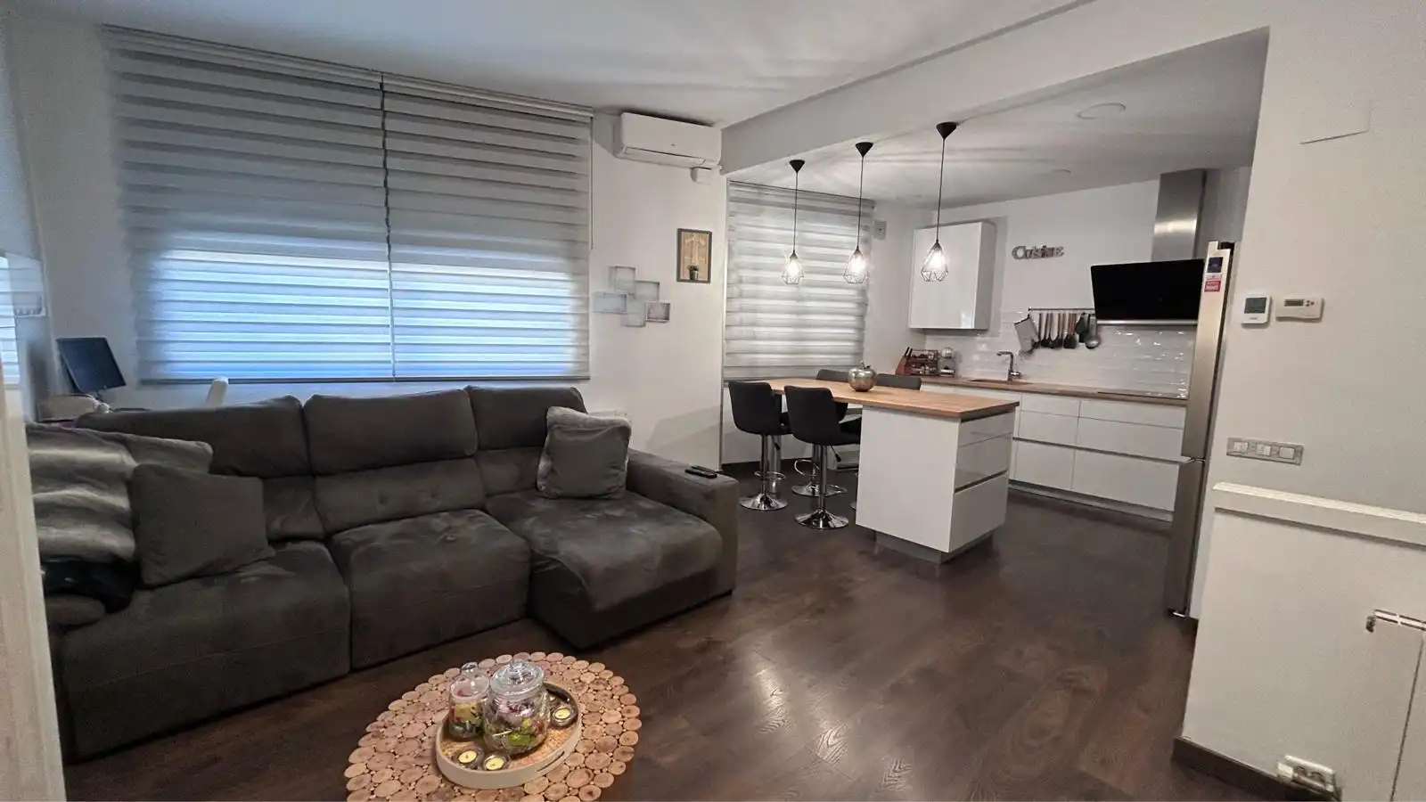 Sala de estar de Planta baja en venta en Sant Boi de Llobregat con Trastero y Piscina