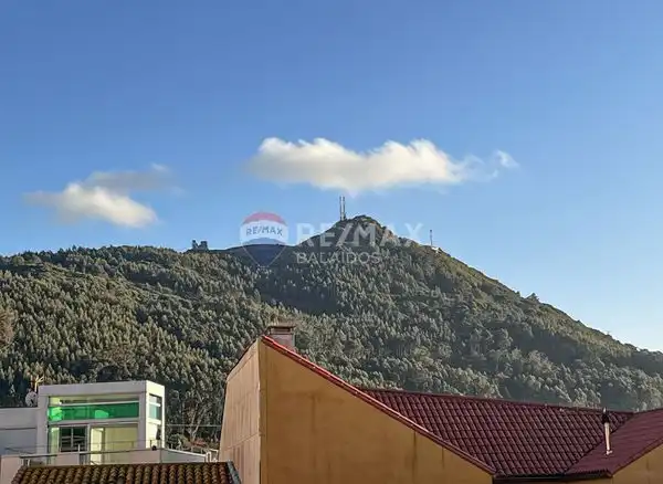 Vista exterior de Casa o xalet en venda en A Guarda   amb Calefacció, Jardí privat i Parquet