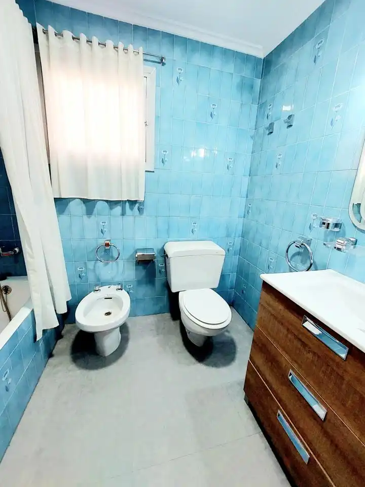 Bathroom of Flat for rent in Elche / Elx  with Air Conditioner, Furnished and Balcony