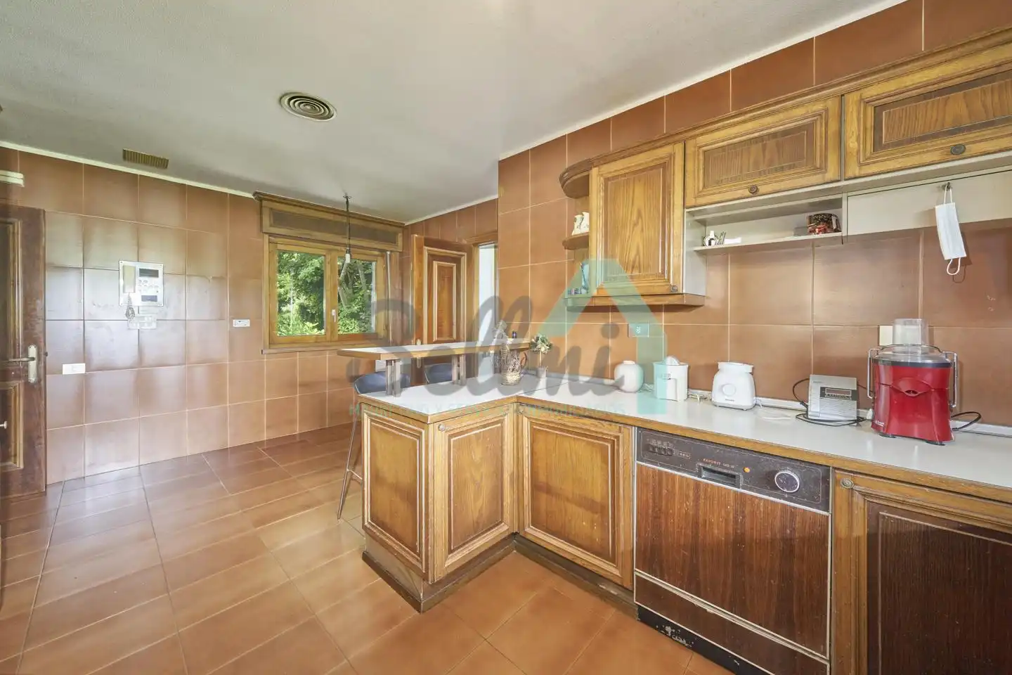 Cuina de Casa o xalet en venda en Gijón  amb Aire condicionat, Jardí privat i Parquet