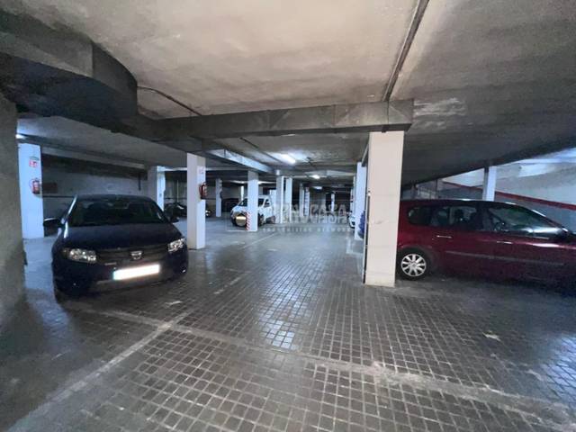 Garaje en Venta en Los Rosales