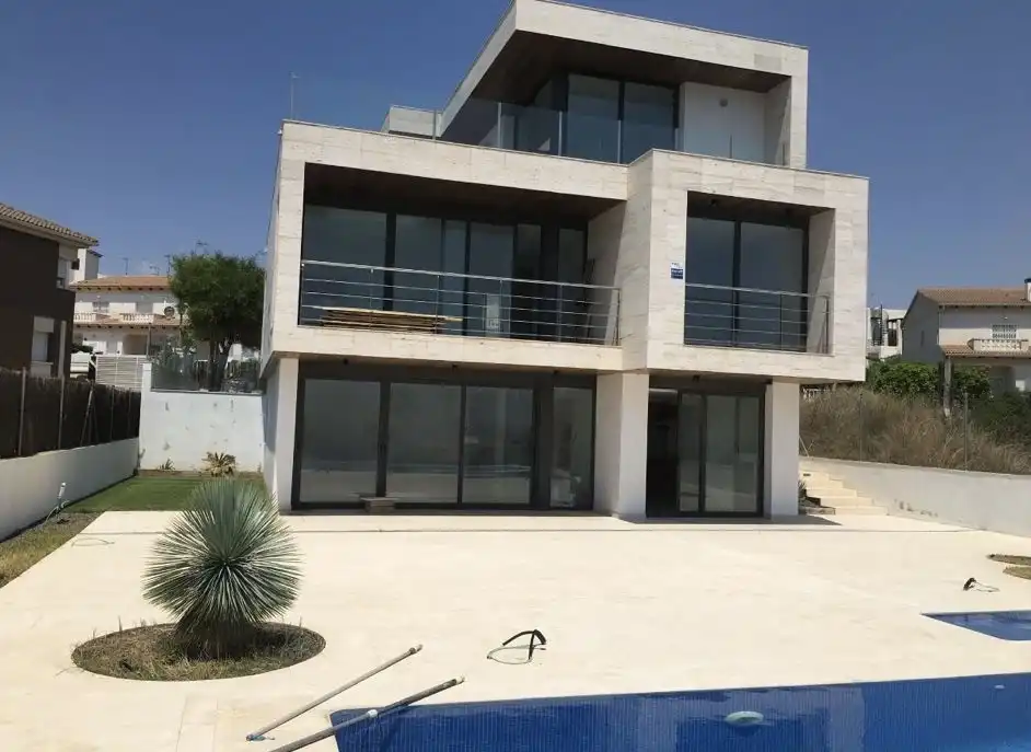 Exterior view of Houses for rent in El Vendrell  with Air Conditioner, Heating and Private garden