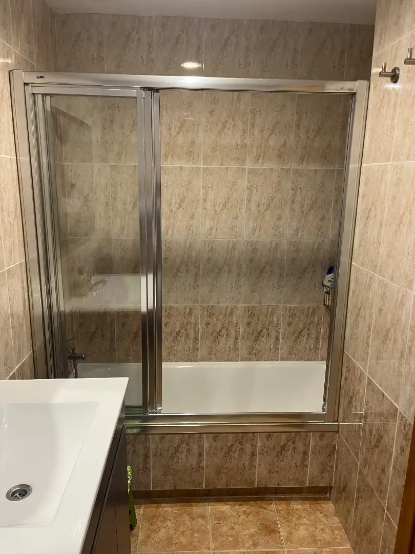 Bathroom of Flat for sale in Valencia  with Air Conditioner, Terrace and Storage room