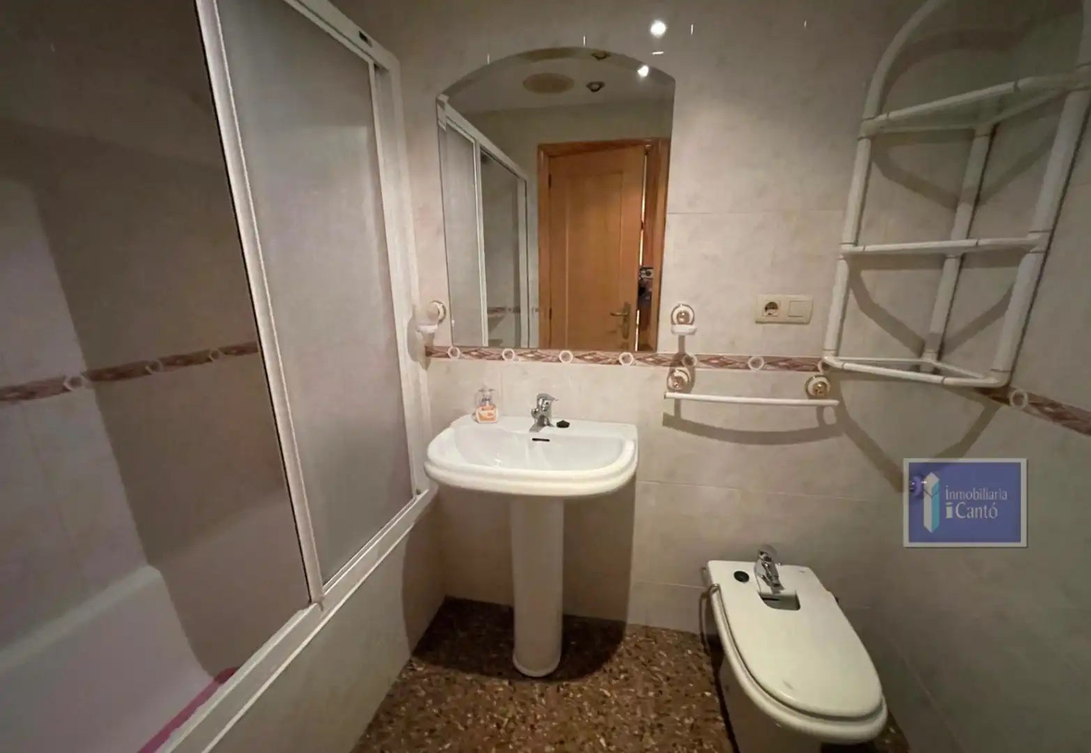 Piso con terraza en venta en Zona Nord, imagen 3