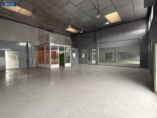 Local comercial en Alquiler en Estación - Los Manantiales