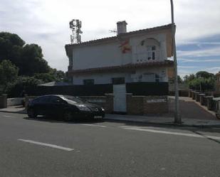 Vista exterior de Local en venda en Mont-roig del Camp