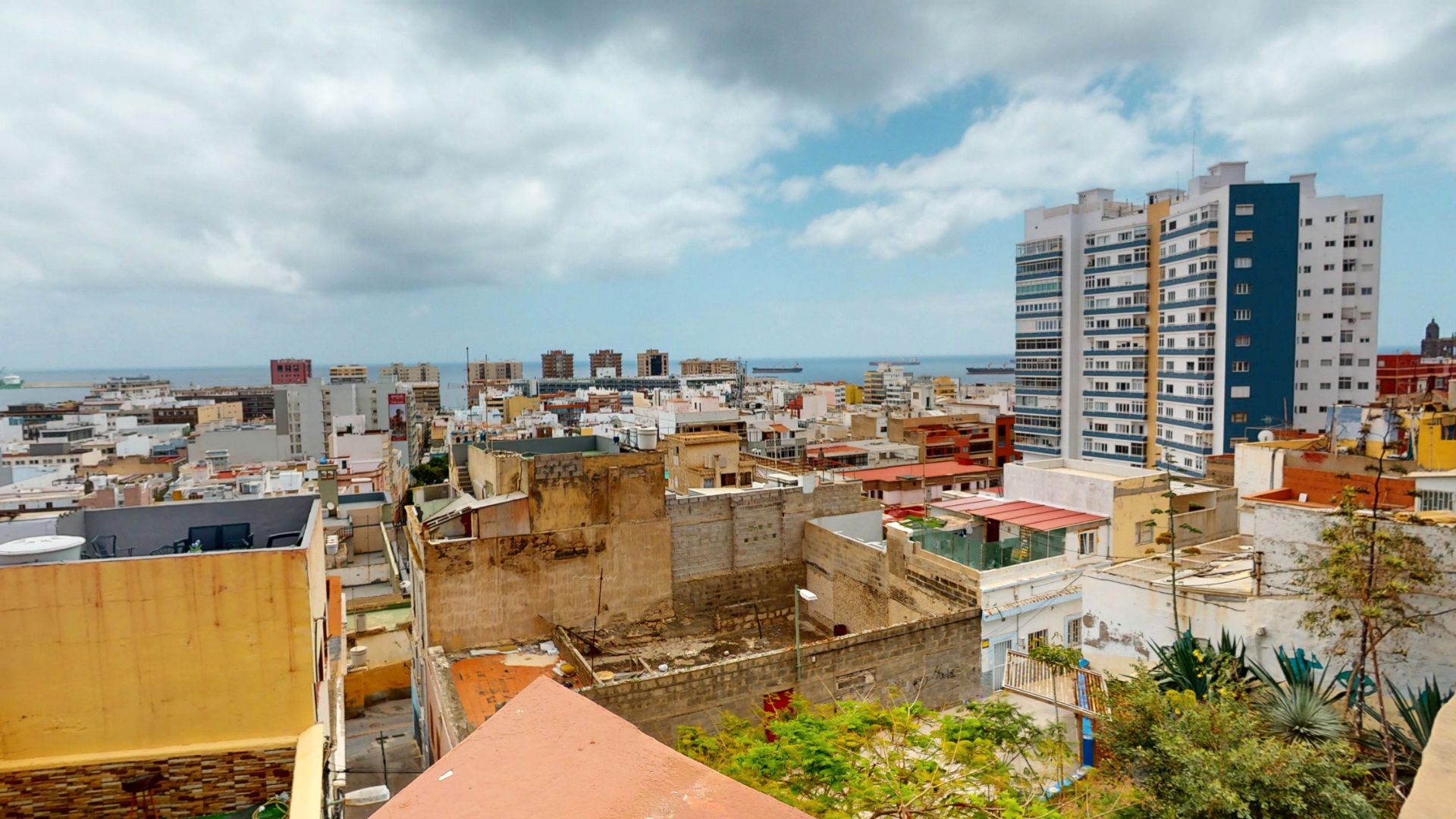 Exterior view of House or chalet for sale in Las Palmas de Gran Canaria  with Terrace and Storage room