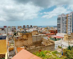 Vista exterior de Casa o xalet en venda en Las Palmas de Gran Canaria amb Terrassa i Traster