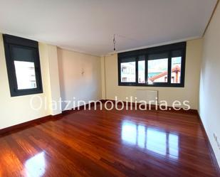 Sala d'estar de Pis en venda en Balmaseda amb Terrassa i Balcó