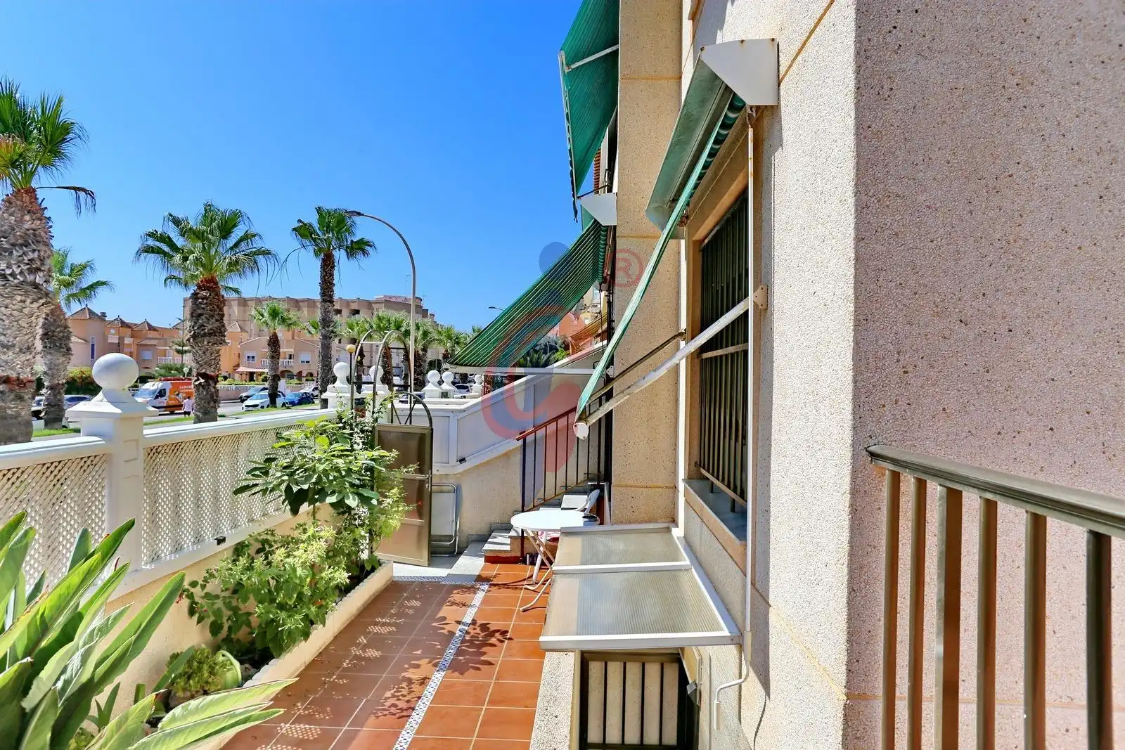 Vista exterior de Planta baixa en venda en Guardamar del Segura amb Aire condicionat, Calefacció i Terrassa