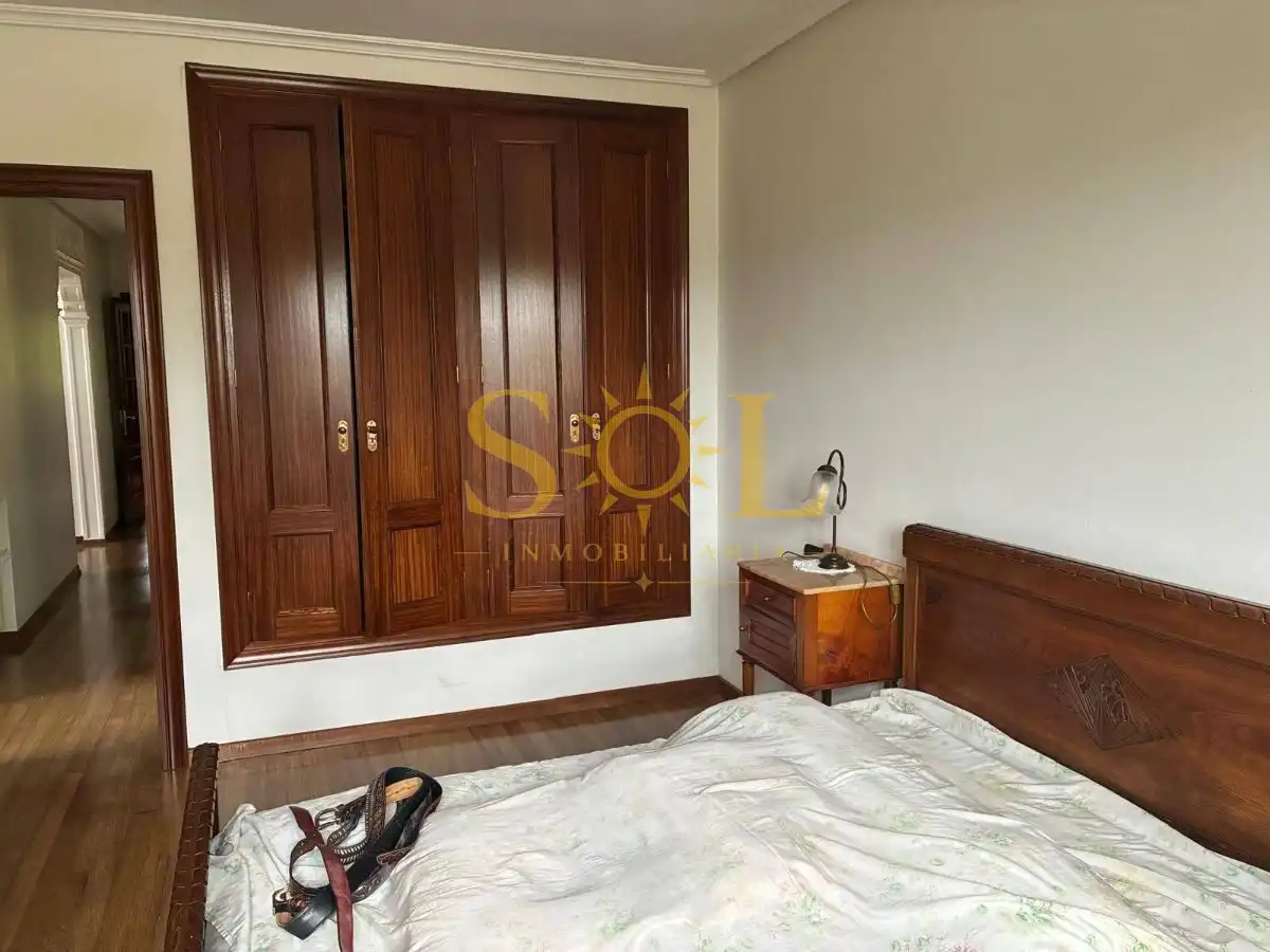 Dormitori de Casa o xalet en venda en Pravia amb Calefacció i Jardí privat