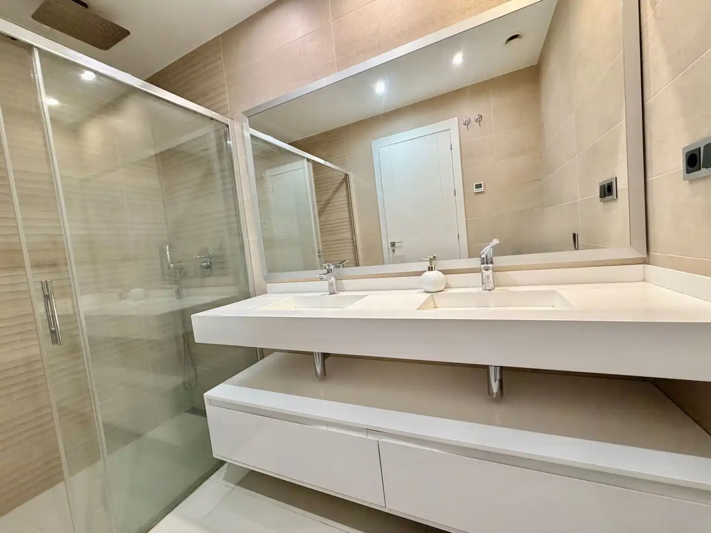 Apartment with pool for sale in Playa de Poniente, imagen 24