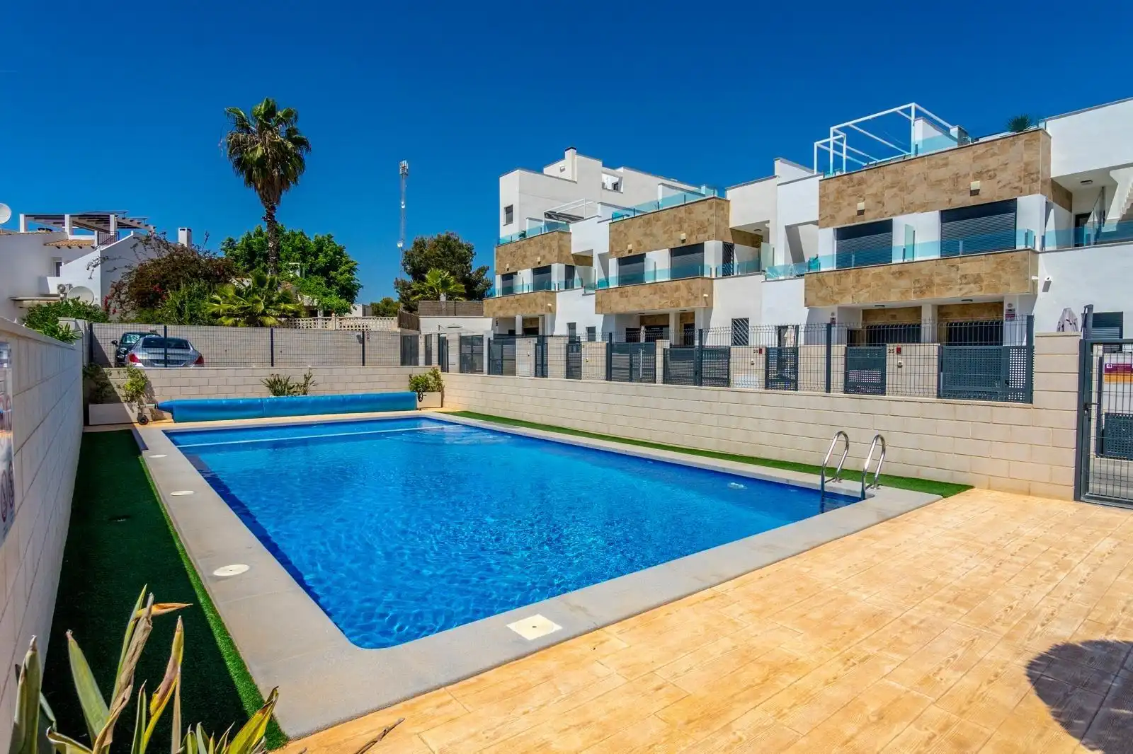 Piscina de Casa o chalet en venta en Orihuela con Aire acondicionado, Calefacción y Jardín privado
