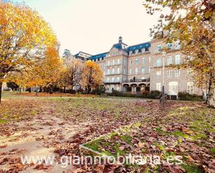 Vista exterior de Dúplex en venda en Mondariz-Balneario amb Aire condicionat, Calefacció i Jardí privat