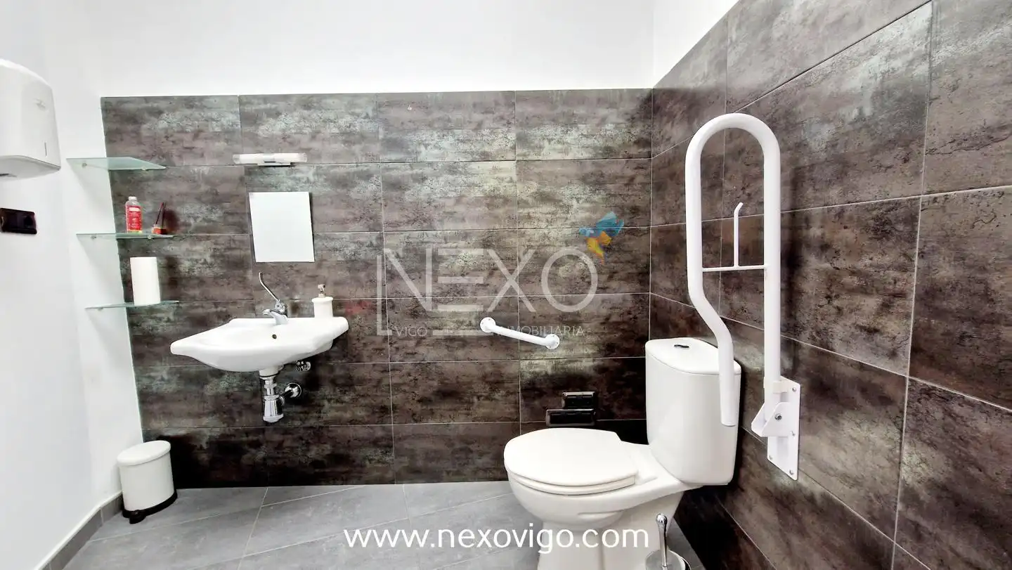 Business premises for sale in Avenida de Ourense, imagen 15