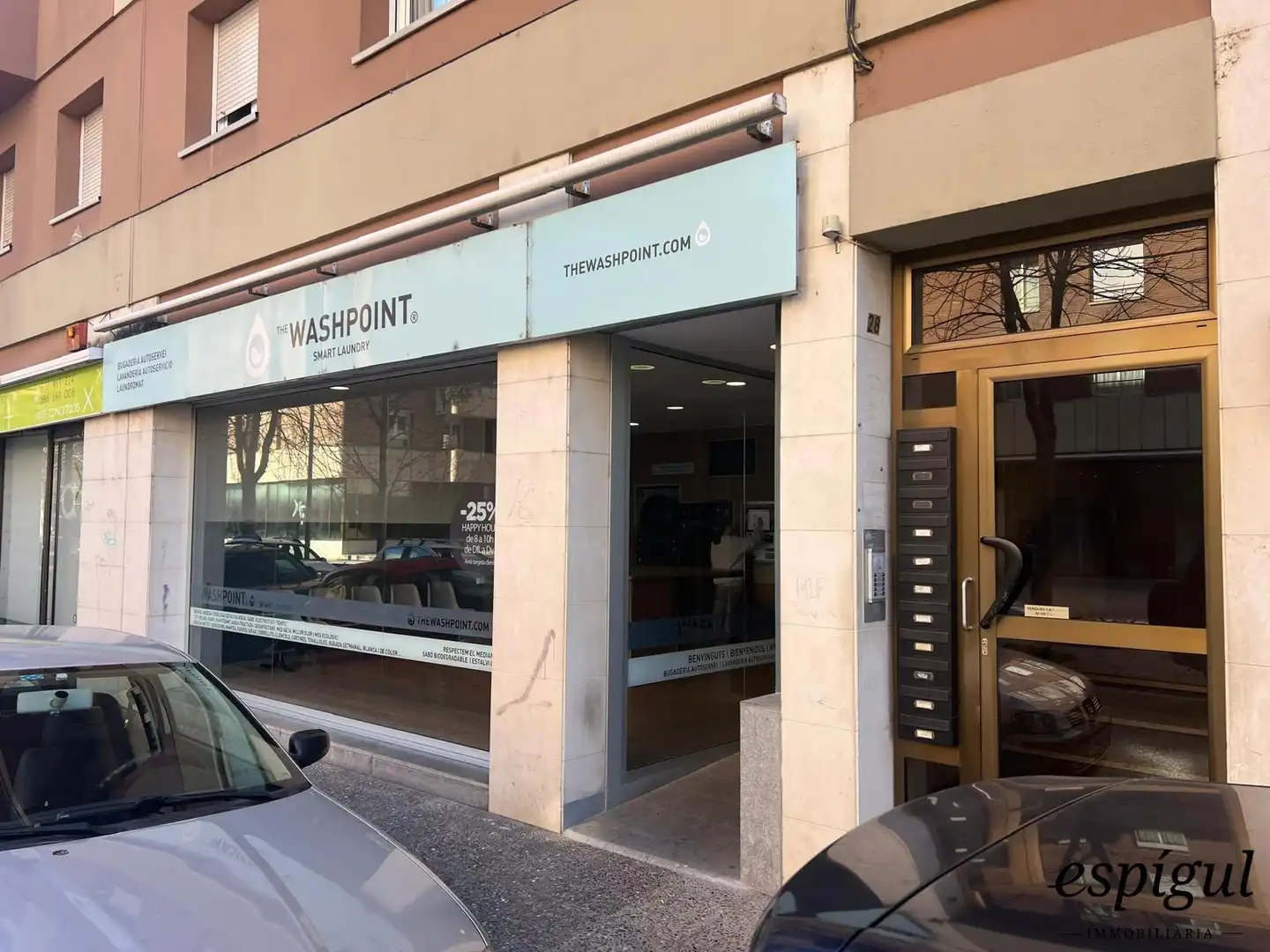 Locale commerciale in vendita a Narcis Blanc 28, imagen 2