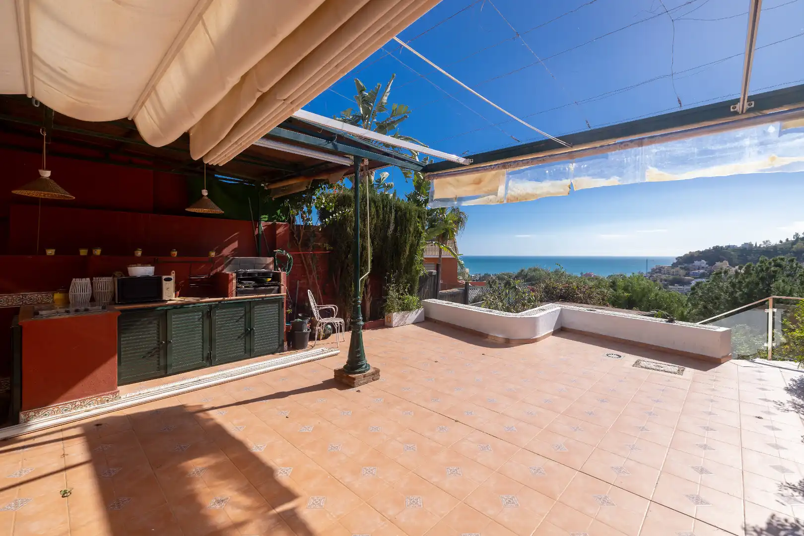Terrassa de Casa adosada en venda en Málaga amb Aire condicionat, Calefacció i Jardí privat