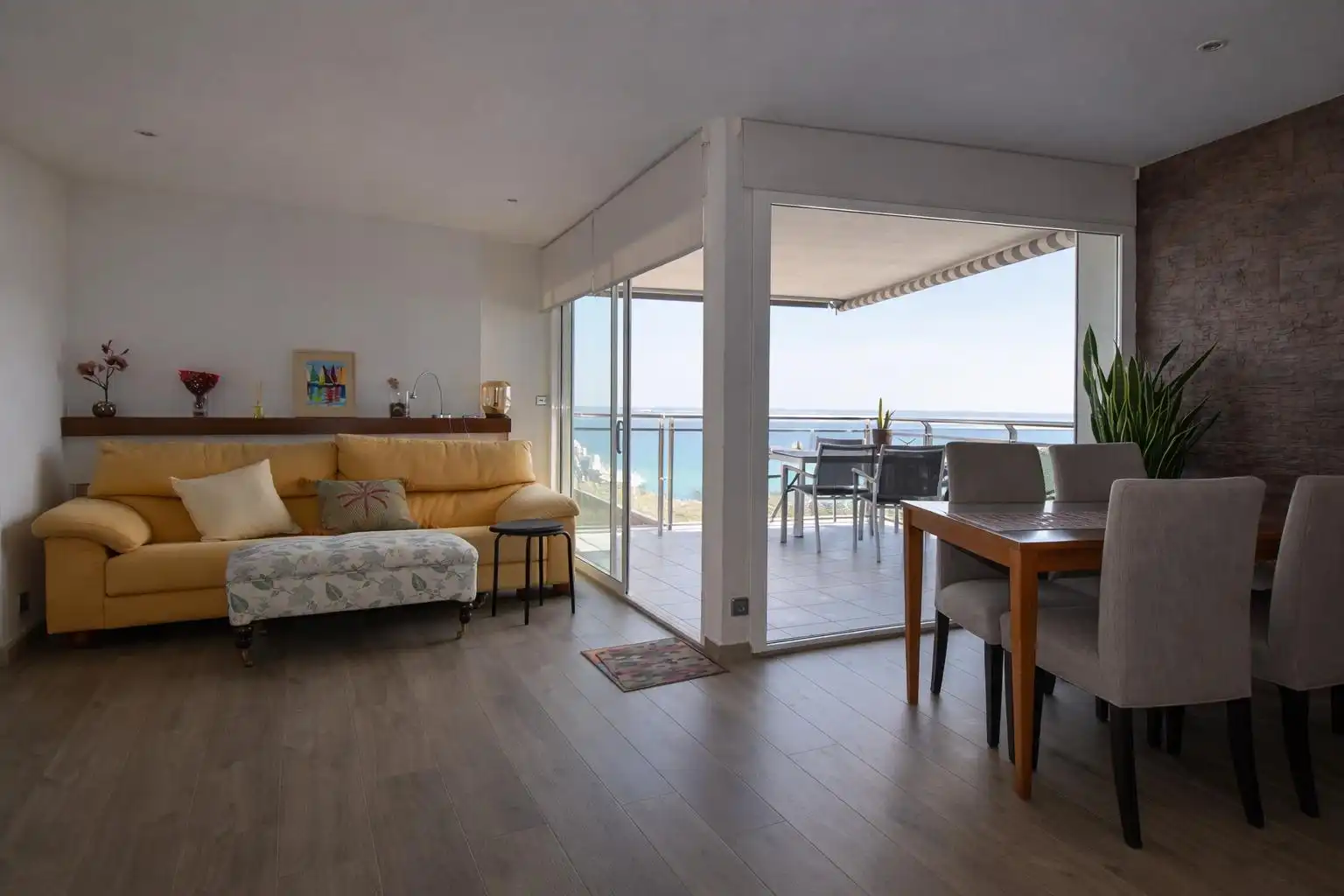 Sala de estar de Ático en venta en Cabrera de Mar con Balcón y Piscina comunitaria