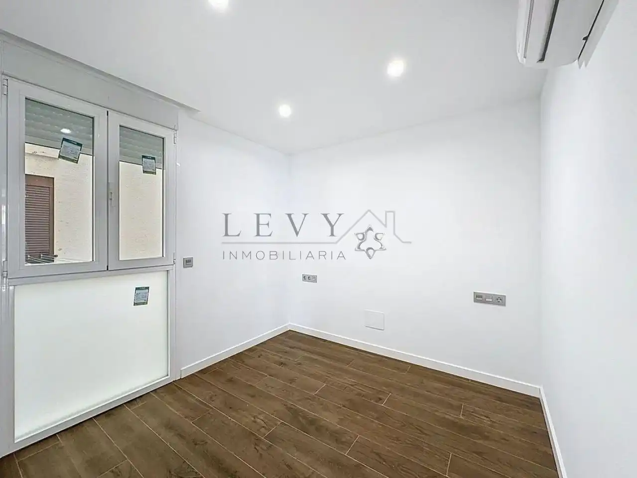 Habitación de Piso en venta en Málaga con Calefacción