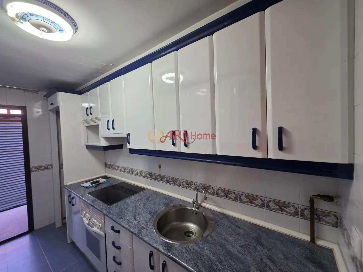 Kitchen of Flat for sale in Fuenlabrada  with Air Conditioner, Heating and Swimming Pool