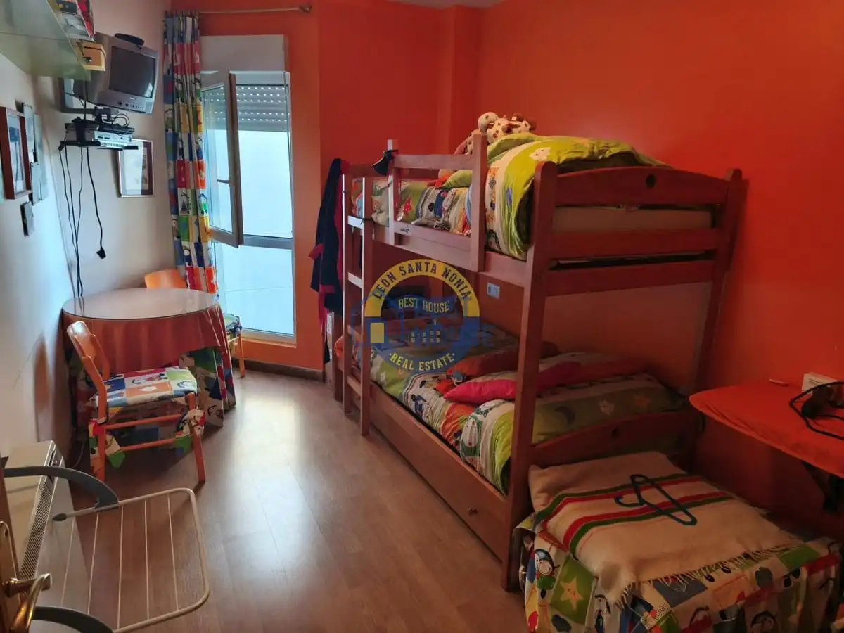 Bedroom of Apartments for sale in Puebla de Lillo  with Heating, Parquet flooring and Storage room