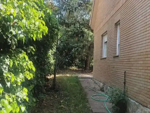 Vista exterior de Casa o xalet en venda en Colmenarejo amb Balcó