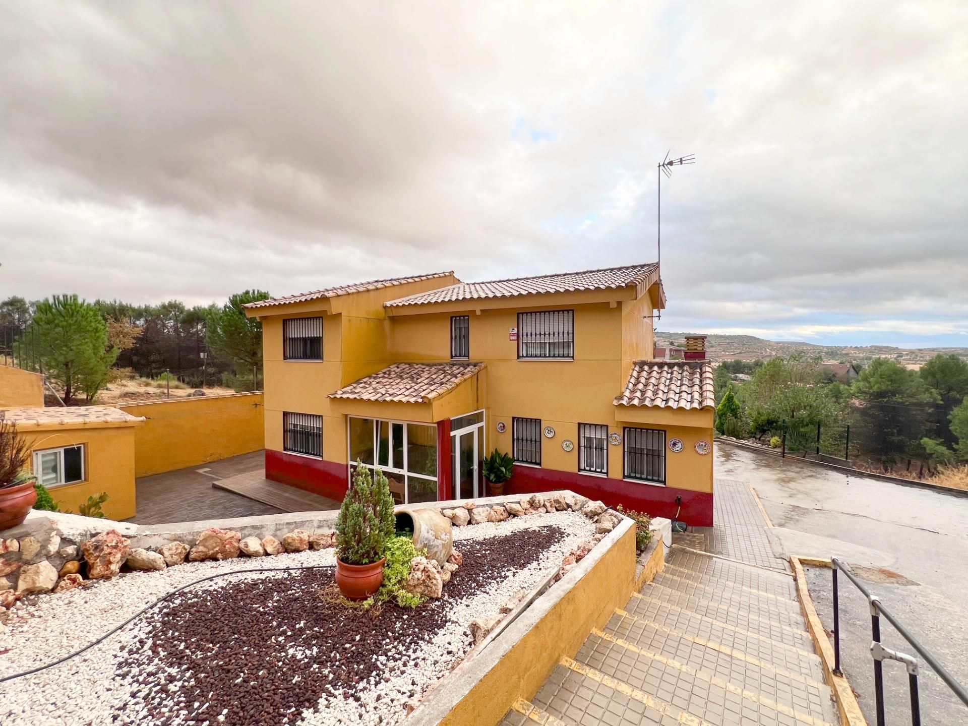 Exterior view of House or chalet for sale in Chinchón  with Heating, Terrace and Storage room