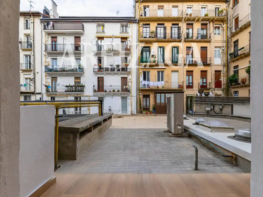 Exterior view of Flat for sale in Donostia - San Sebastián   with Heating, Terrace and Balcony