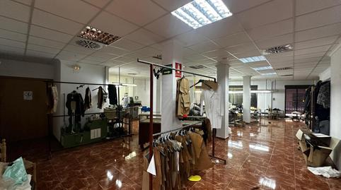 Foto 5 de Edifici en venda a Avenida Pais Valencia, Llombai, Valencia