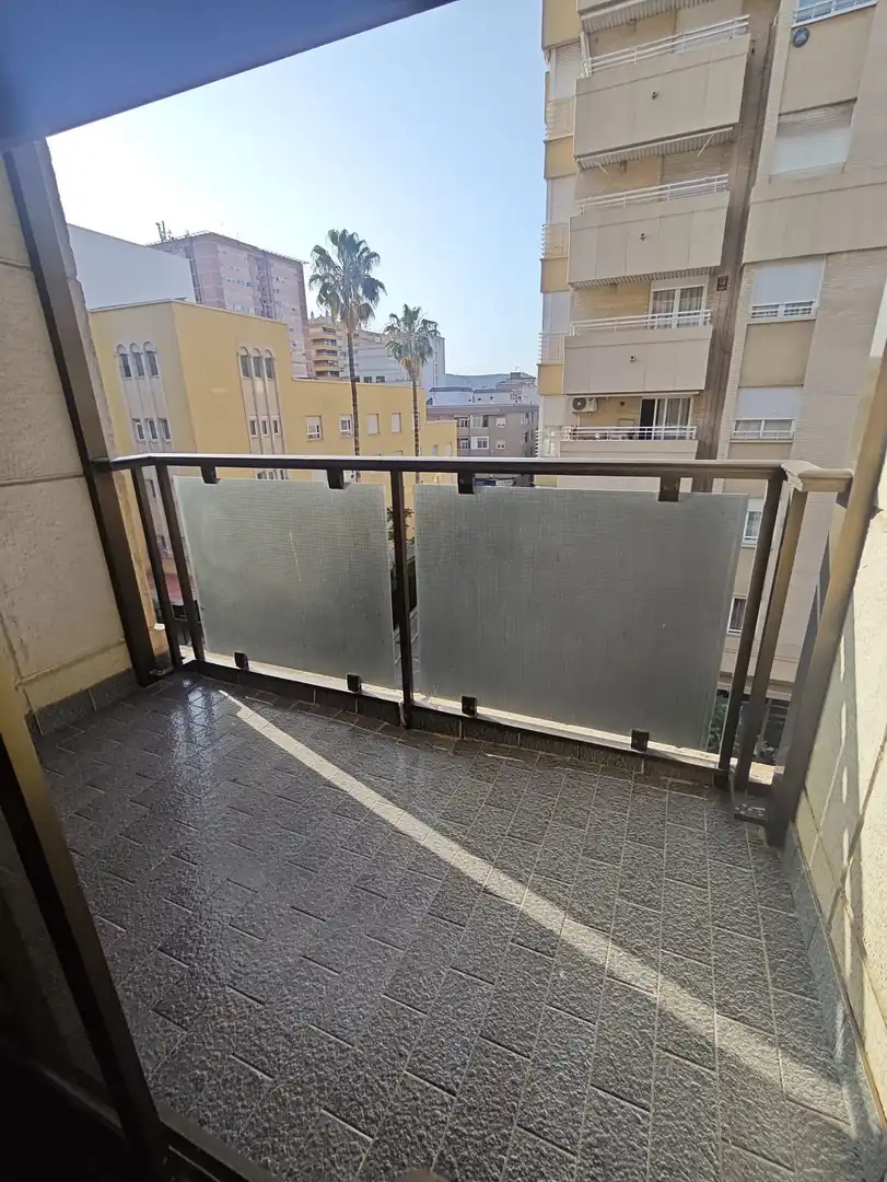 Terrassa de Pis en venda en Elda amb Aire condicionat, Parquet i Moblat
