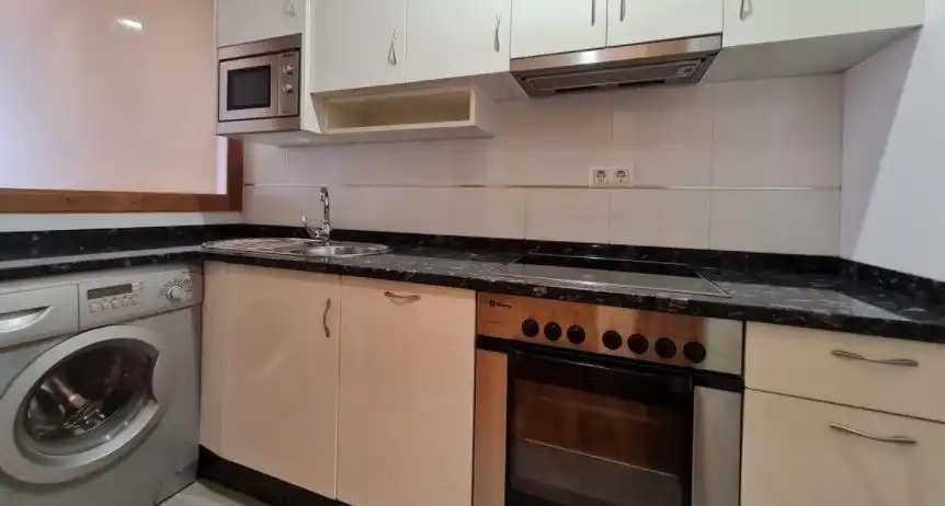 Kitchen of Flat for rent in Ourense Capital   with Heating, Furnished and Balcony
