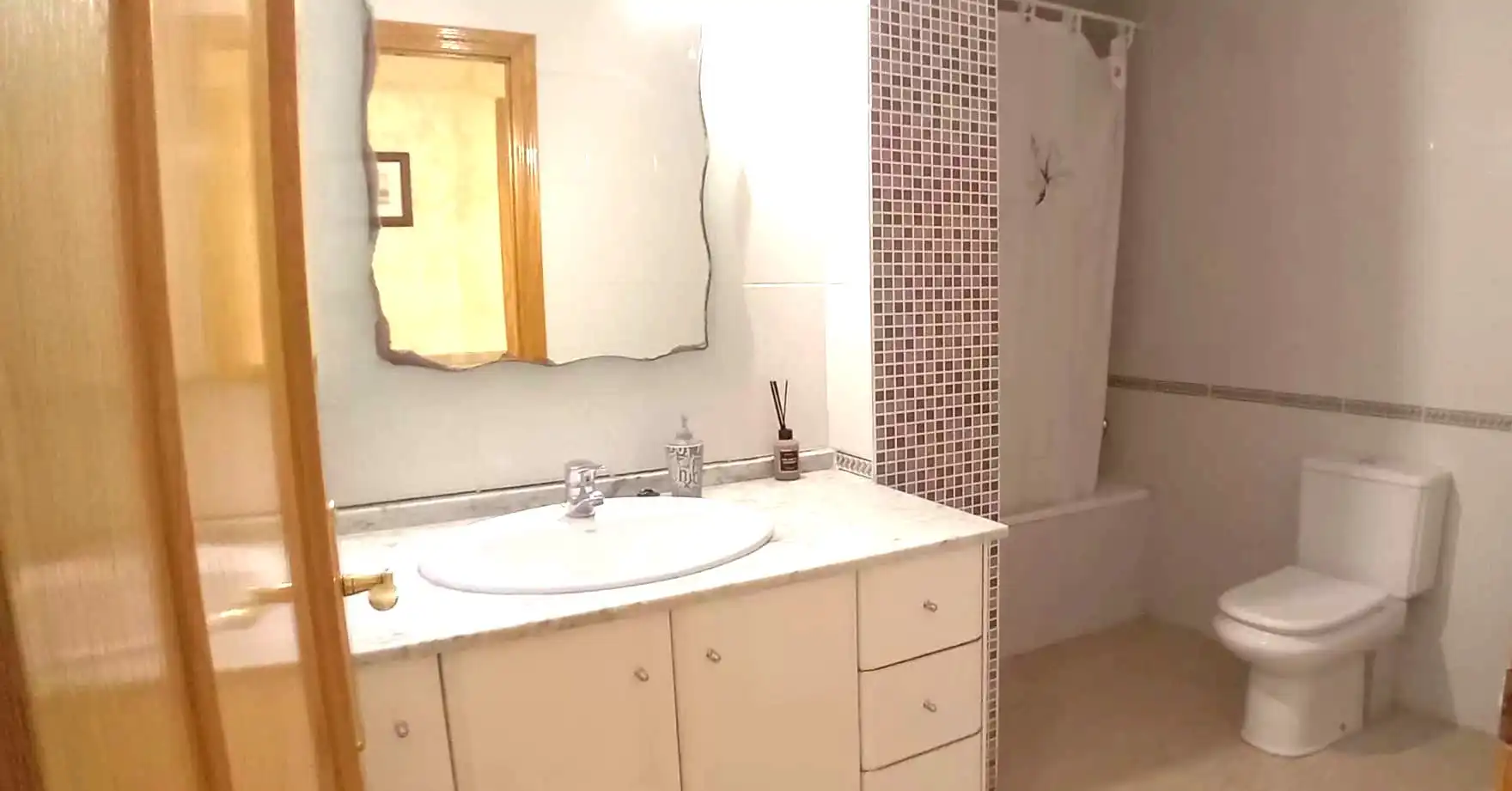 Baño de Piso en venta en Reus con Aire acondicionado, Calefacción y Amueblado