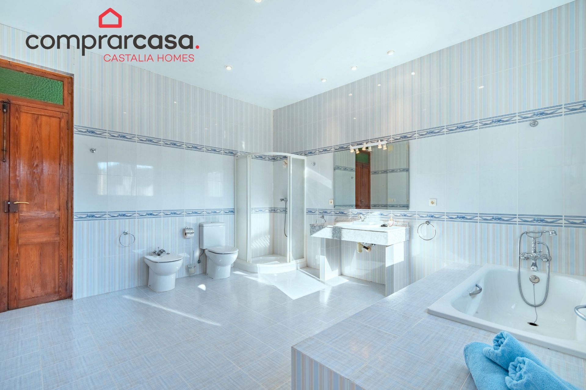 Bathroom of House or chalet for sale in Borriol  with Balcony
