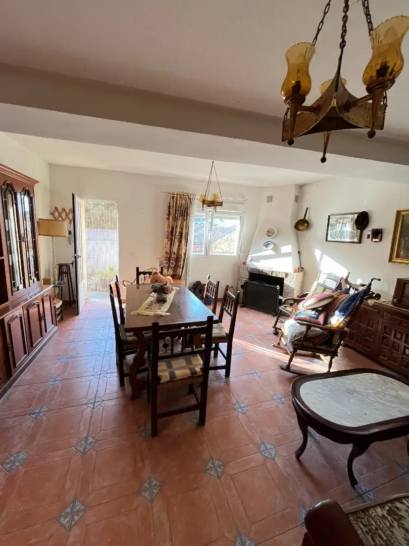 Menjador de Finca rústica en venda en Cogolludo amb Jardí privat, Moblat i Balcó