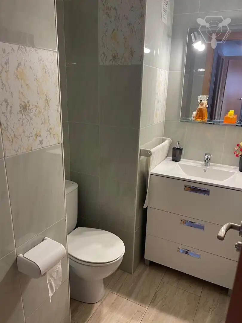 Bany de Pis en venda en Huelva amb Aire condicionat, Terrassa i Moblat