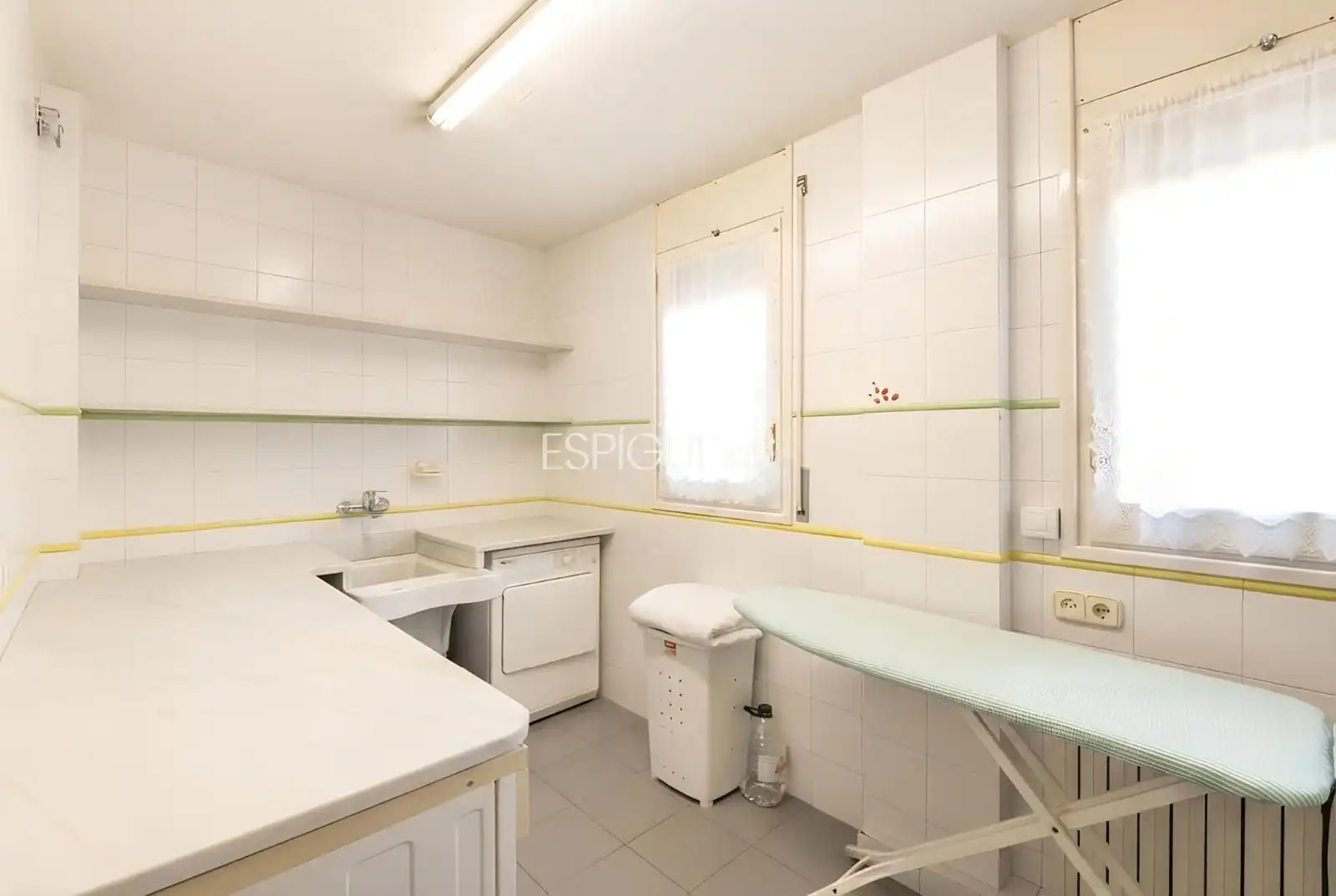 Kitchen of Houses for sale in Sant Cugat del Vallès  with Air Conditioner, Heating and Parquet flooring