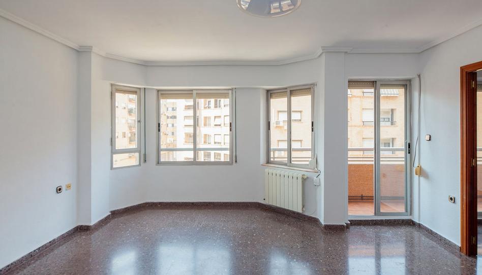 Foto 1 de Piso en venta en C/ Cora Raga, Barrio de Benicalap, Valencia