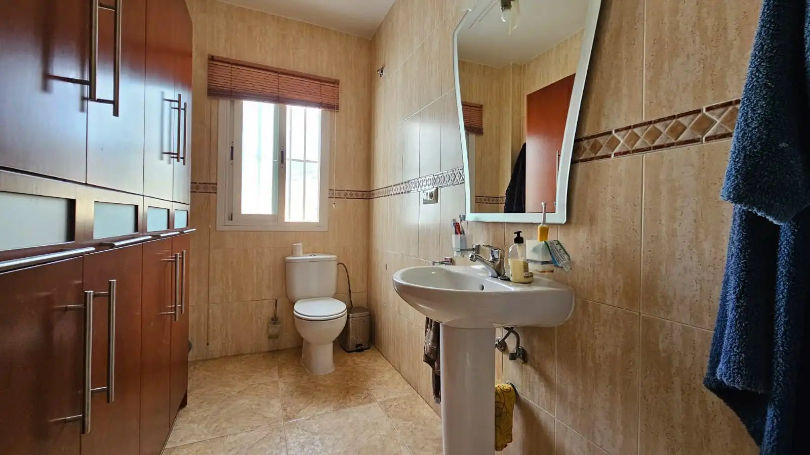Baño de Ático en venta en El Ejido con Aire acondicionado, Terraza y Amueblado