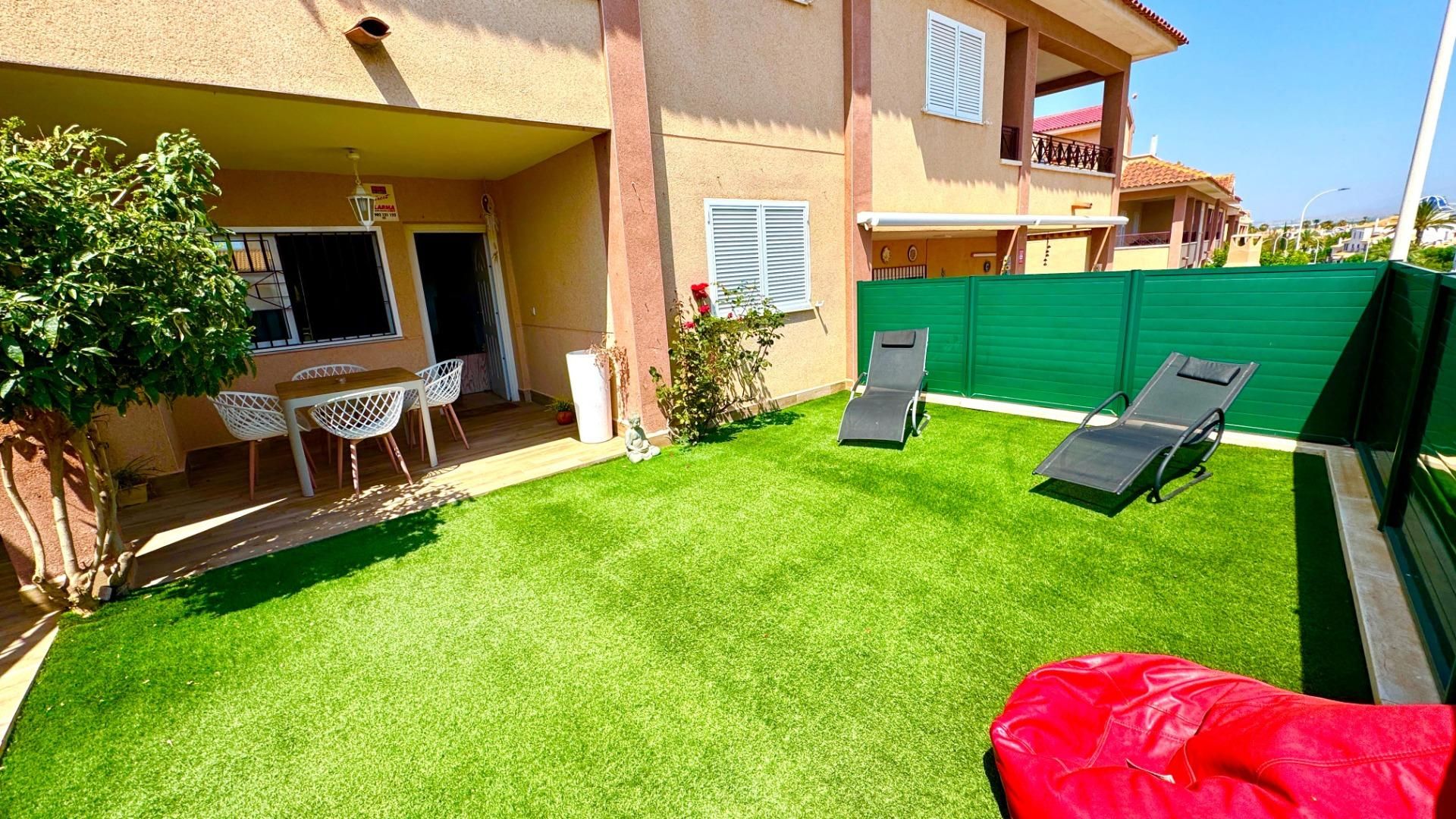 Jardín de Casa adosada en venta en Santa Pola con Aire acondicionado, Parquet y Terraza